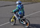 Kiedy przesadzić dziecko z roweru biegowego na rower z pedałami?