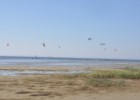 Kitesurfing nad polskim morzem w okolicach Półwyspu Helskiego
