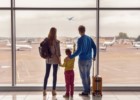 Długa podróż samolotem z dzieckiem – jak się przygotować?