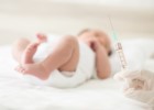 Na co szczepić noworodka – sprawdź niezbędnik szczepień Twojego dziecka