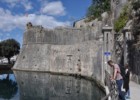 Mury obronne dawnego Kotoru - jedna z bram wejściowych na stare miasto