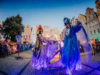 Pociąg do Sztuki / Przystanek Różanka w Centrum Kultura Agora we Wrocławiu.