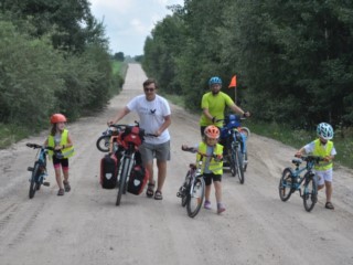Jak przygotować się do wyprawy rowerowej z dziećmi?