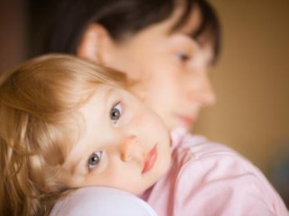 Twoje dziecko choruje na AZS? Sprawdź, jak pomóc mu sobie z nią radzić!