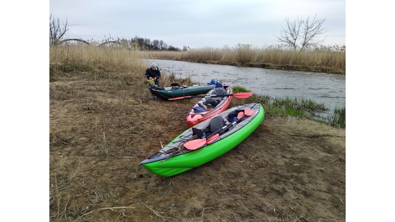 kajaki Gumotex podczas wiosennego spływu kajakowego Pilicą