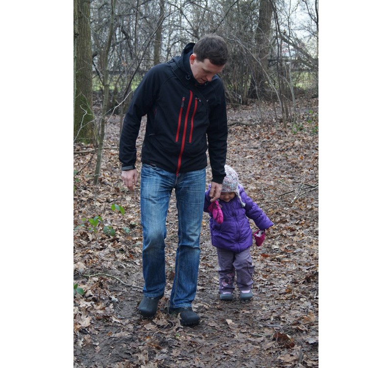 Na spacerze po lesie - na nogach buty Keen Incline Mid i dziecięce Kalamazoo High Boot WP 