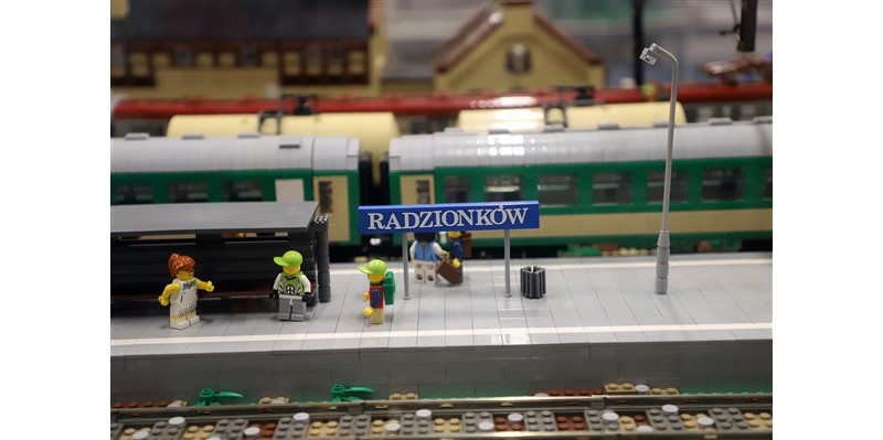 Kolejowy świat z klocków Lego w Stacji Muzeum w Warszawie