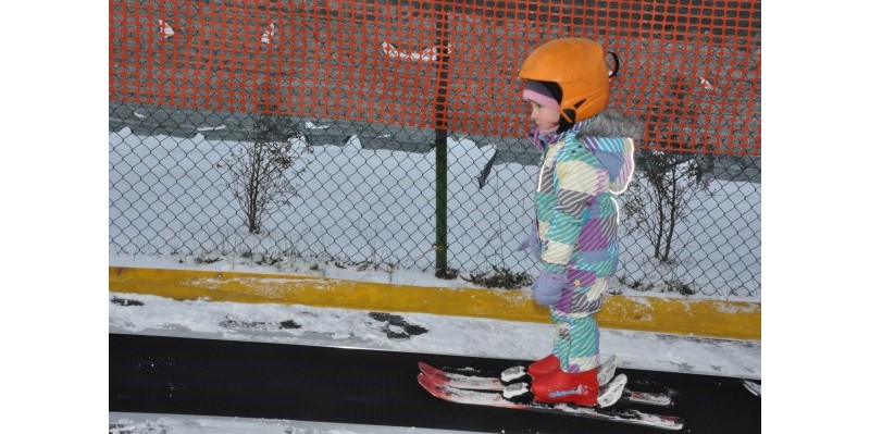 Kask narciarski to podstawa na stoku