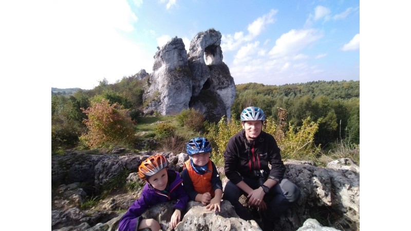 Okiennik Skarżycki - niezwykle atrakcyjna skała na Jurze