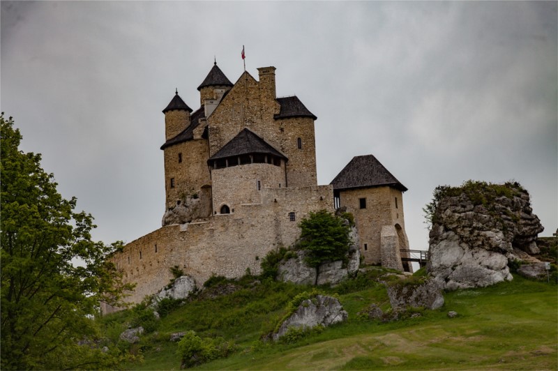 Zamek Bobolice - położony zaledwie kilkanaście kilometrów od Podlesic