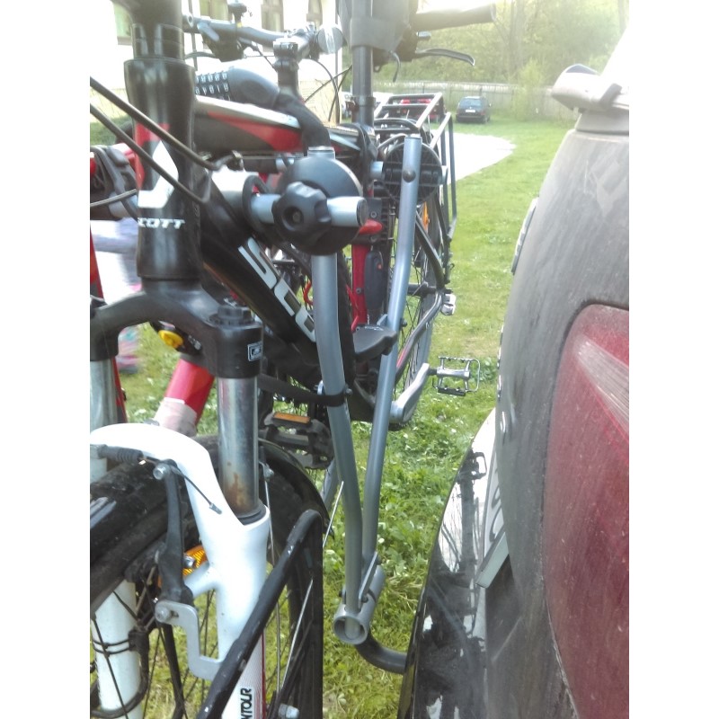 Uchwyt na hak na 2 rowery - wygodne i kopaktowe rozwiązanie do przewożenia rowerów