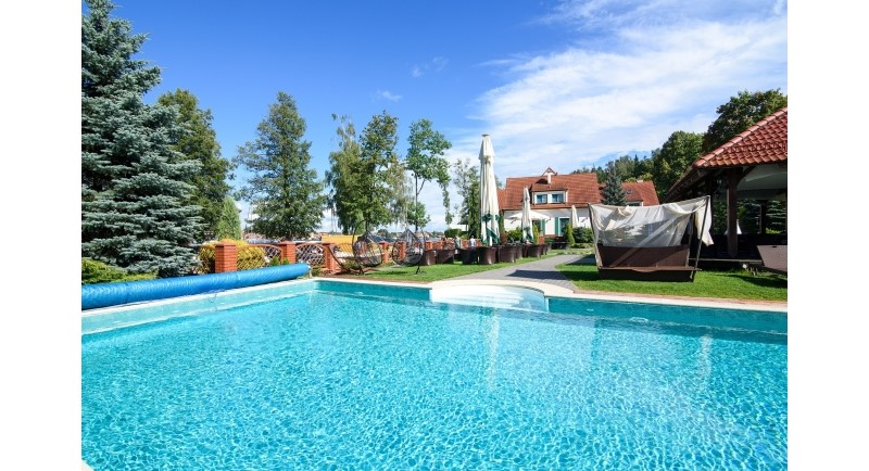 Basen w Hotelu Amax - dla rodzin z dziećmi